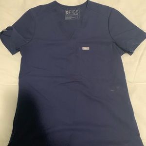 XS Figs Core scrub top!